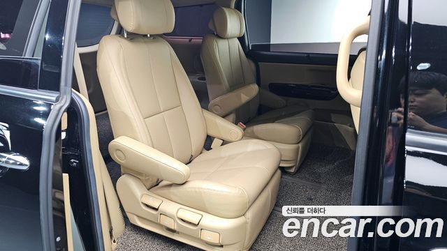 Kia Canival 2020 — photo 17