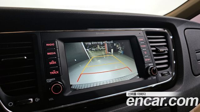 Kia Canival 2020 — photo 20