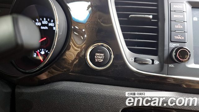 Kia Canival 2020 — photo 24