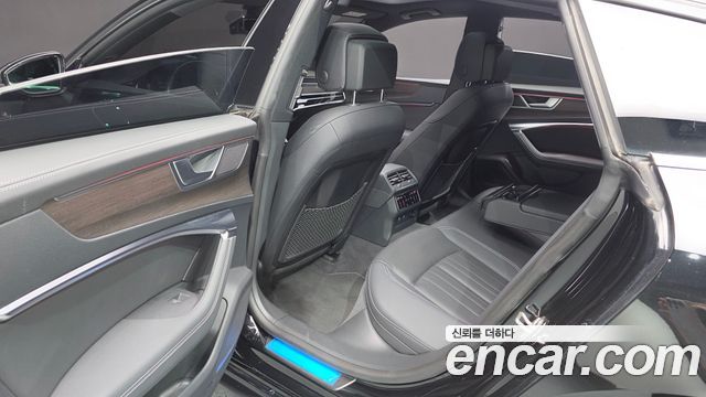 Audi A7 2023 — photo 18