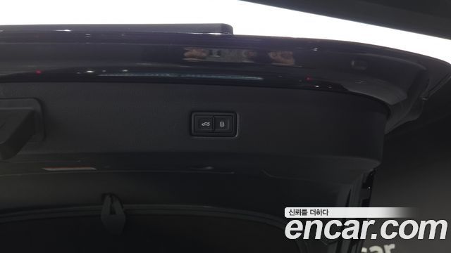 Audi A7 2023 — photo 23