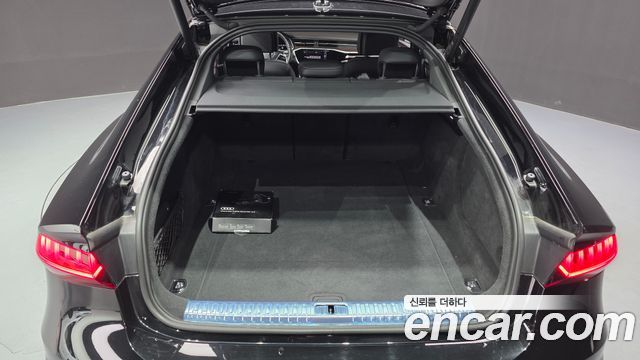 Audi A7 2023 — photo 24