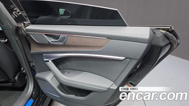 Audi A7 2023 — photo 15