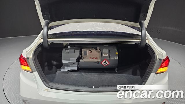 Hyundai Sonata 2019 — photo 26