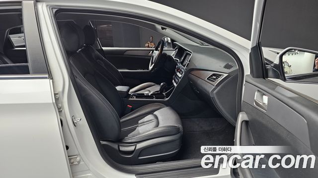 Hyundai Sonata 2019 — photo 16