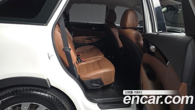 Kia Sorento 2018 — photo 12