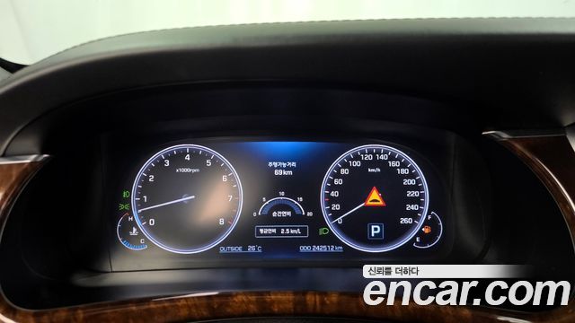Hyundai Equus 2013 — photo 8