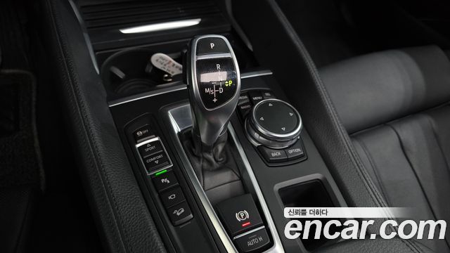 BMW X6 2016 — photo 9