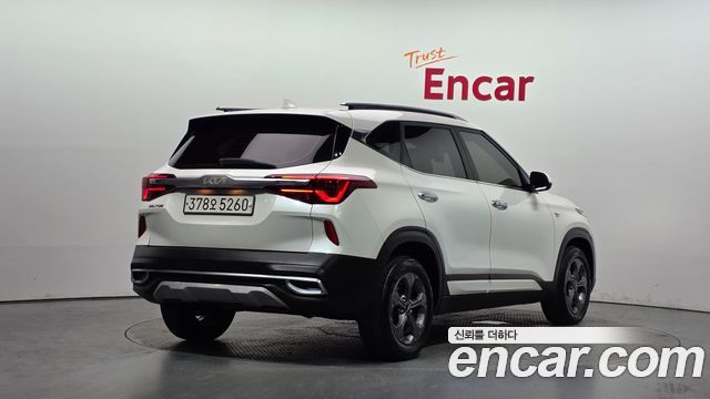 Kia Seltos 2023 — photo 2