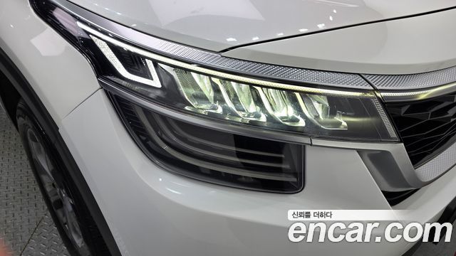 Kia Seltos 2023 — photo 8