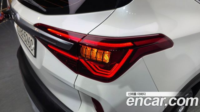 Kia Seltos 2023 — photo 9