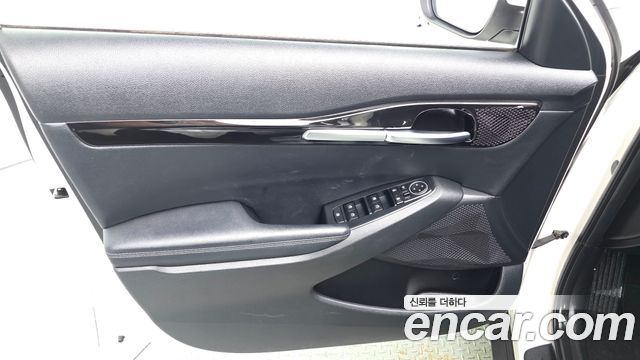 Kia Seltos 2023 — photo 14