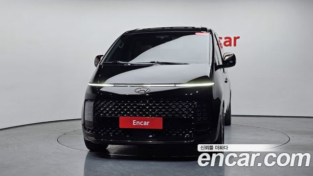 Hyundai Staria 2022 — photo 3