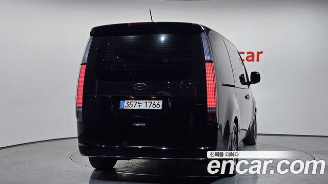 Hyundai Staria 2022 — photo 4