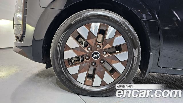 Hyundai Staria 2022 — photo 5