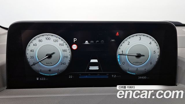 Hyundai Staria 2022 — photo 11