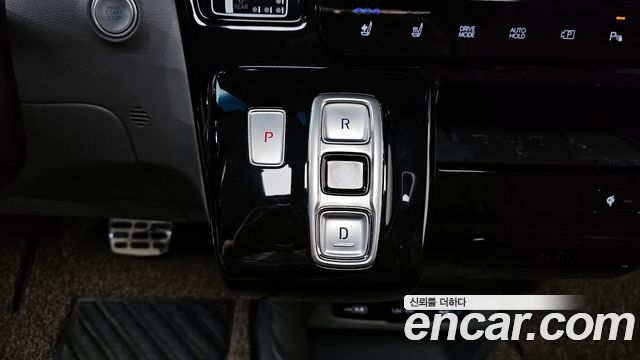 Hyundai Staria 2022 — photo 12
