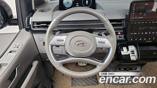Hyundai Staria 2022 — photo 18
