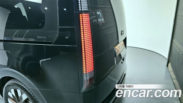 Hyundai Staria 2022 — photo 9