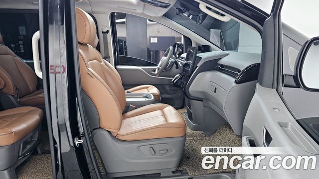 Hyundai Staria 2022 — photo 16