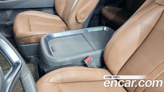 Hyundai Staria 2022 — photo 28