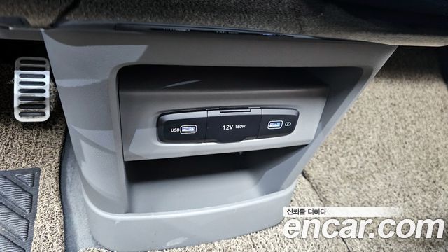 Hyundai Staria 2022 — photo 32
