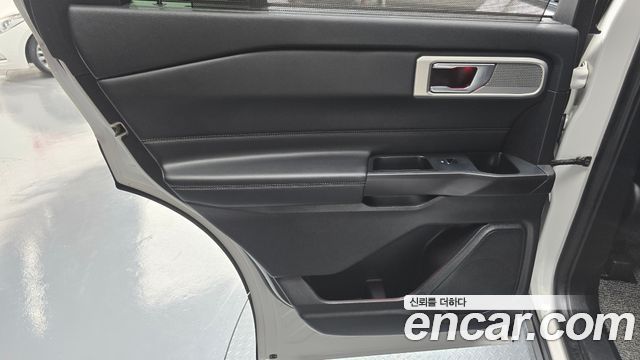 Ford Explorer 2020 — photo 15