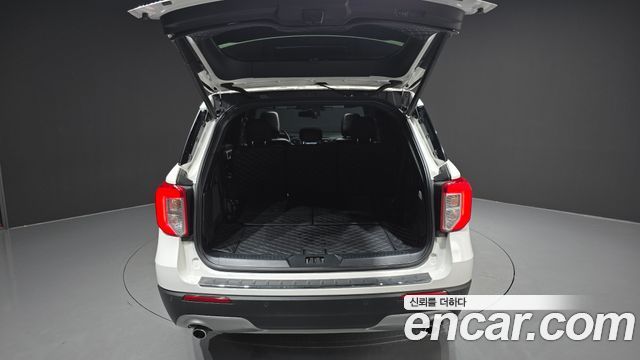 Ford Explorer 2020 — photo 32
