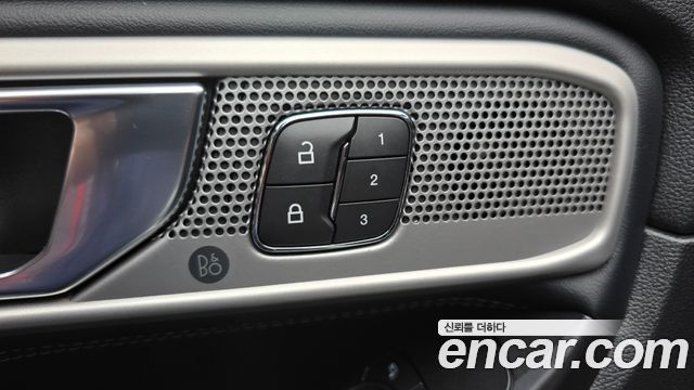 Ford Explorer 2020 — photo 33