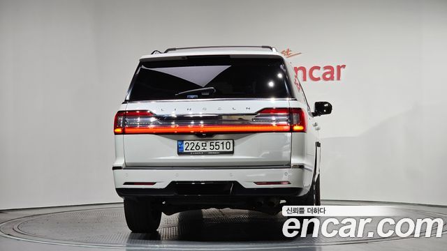 Lincoln Navigator 2021 — photo 4