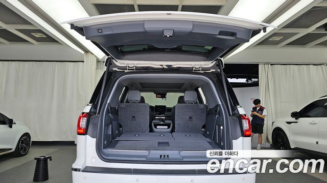 Lincoln Navigator 2021 — photo 26