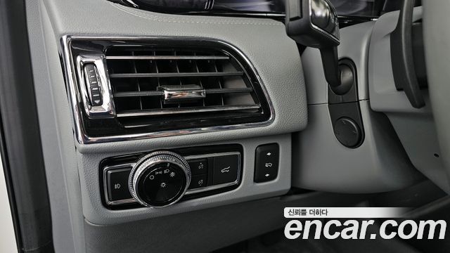 Lincoln Navigator 2021 — photo 28