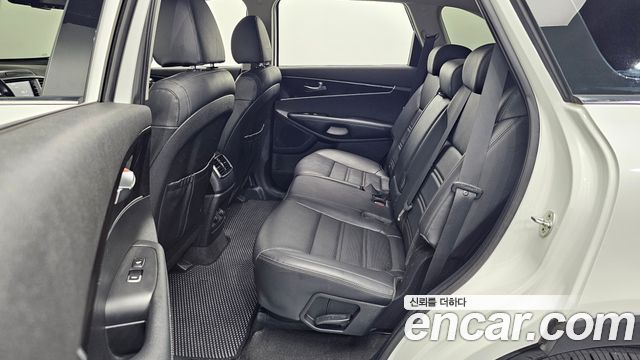 Kia Sorento 2019 — photo 24