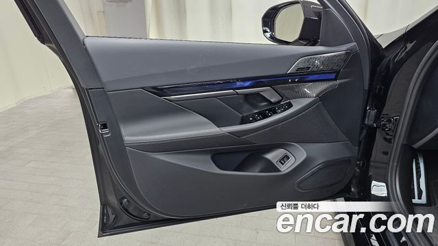 BMW M5 2026 — photo 14