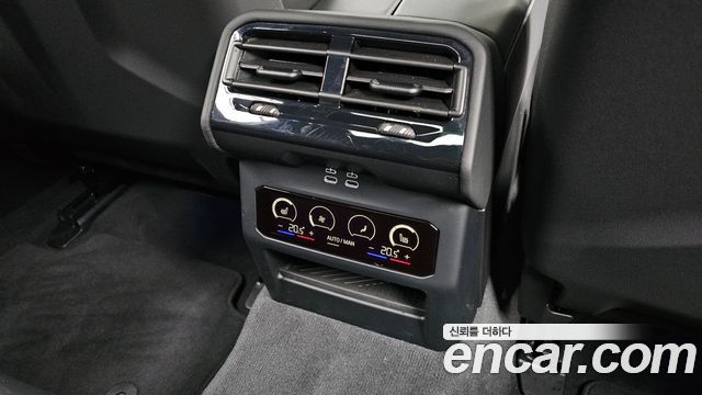 BMW M5 2026 — photo 33