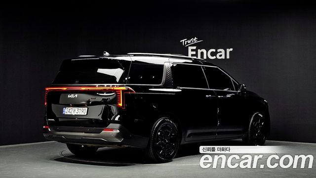 Kia Canival 2025 — photo 2