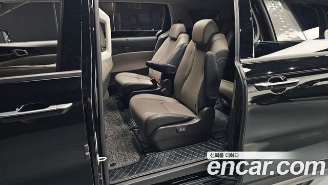 Kia Canival 2025 — photo 17