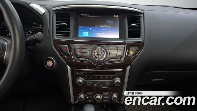 Nissan Pathfinder 2015 — photo 14