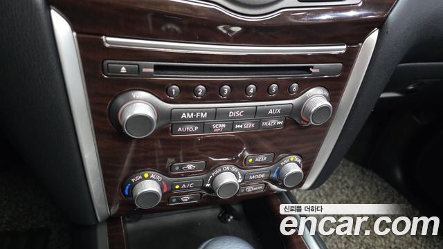 Nissan Pathfinder 2015 — photo 16