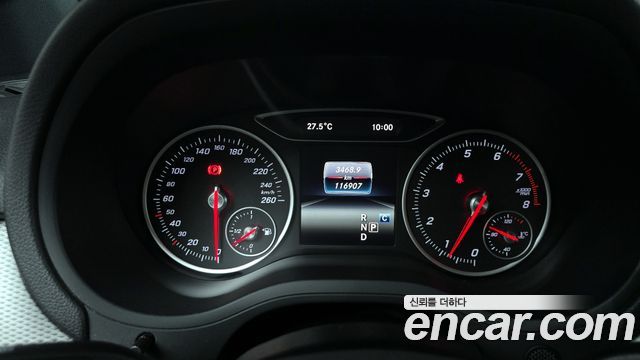 Mercedes-Benz B-Class 2018 — photo 11