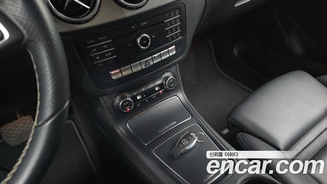 Mercedes-Benz B-Class 2018 — photo 22