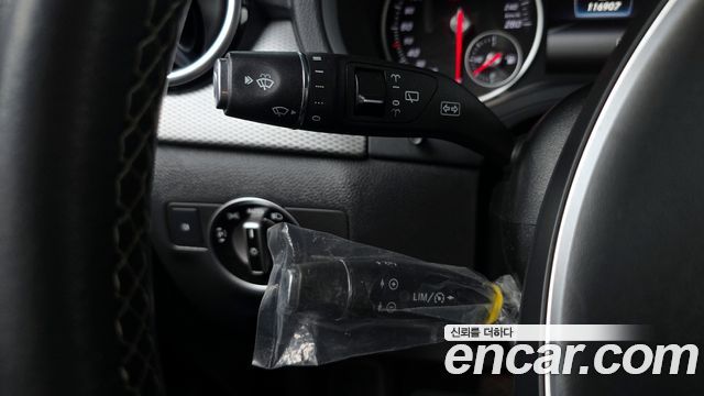 Mercedes-Benz B-Class 2018 — photo 24
