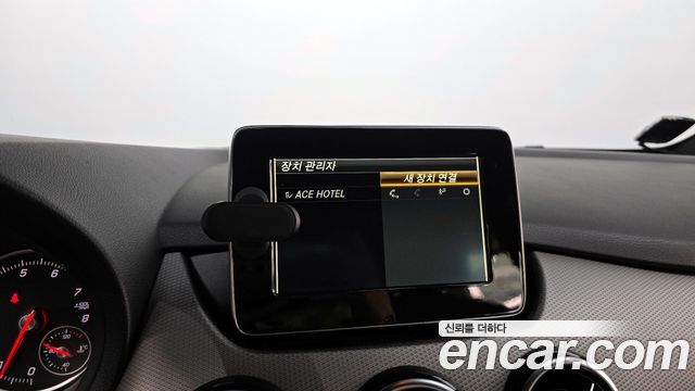Mercedes-Benz B-Class 2018 — photo 27
