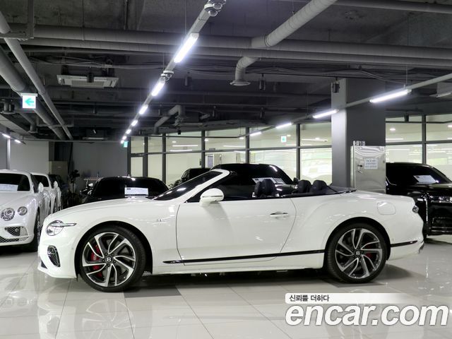 Bentley Continental 2025 — photo 3