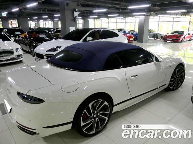 Bentley Continental 2025 — photo 5