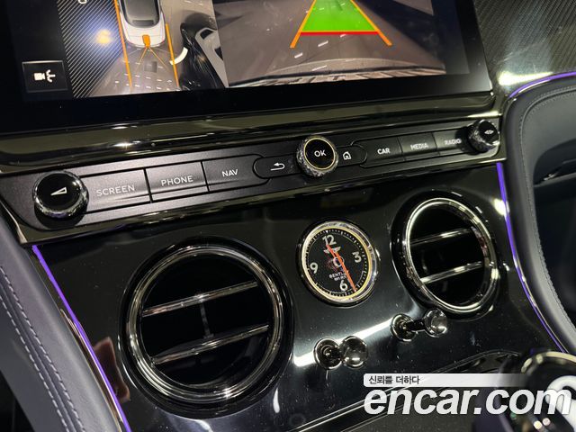 Bentley Continental 2025 — photo 11