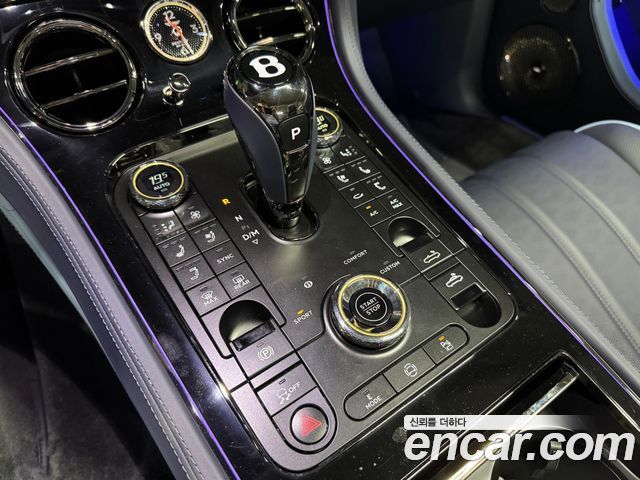 Bentley Continental 2025 — photo 12
