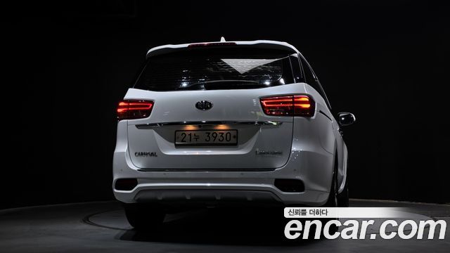 Kia Canival 2019 — photo 4
