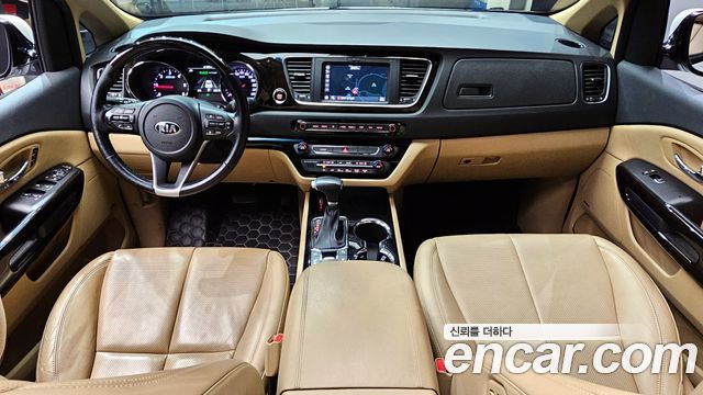 Kia Canival 2019 — photo 10