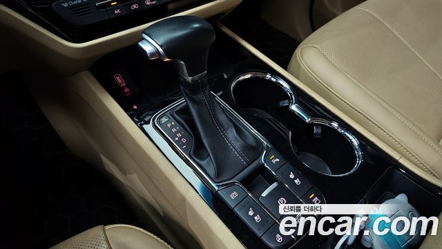Kia Canival 2019 — photo 12